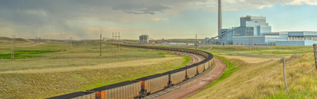 Trump orders the military to make agreements with coal power plants