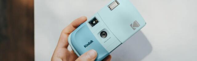 The Kodak EC35 is a pocketable, beginner-friendly 35mm film camera