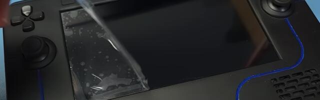Modder turns a PlayStation 4 Slim into a handheld console