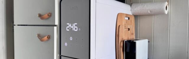 The Loch Capsule dishwasher is small, fast, and efficient — it even sanitizes gadgets