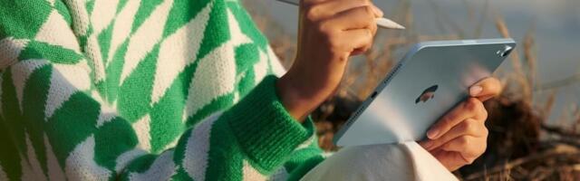 The iPad mini is on sale for $100 off at Amazon — the perfect tech accessory for spring break