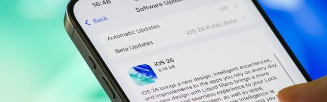 iOS 26 users complain about ‘tilted icons’ in dark mode