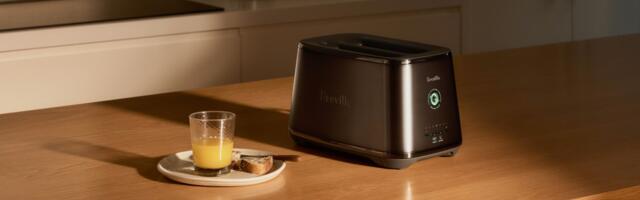100 years after pop-up toasters debuted, Breville might finally have improved on the original design with the high-tech – and pricey – Eye Q