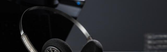 This $25 Pair of See-Through Headphones Is God-Tier ’90s Nostalgia