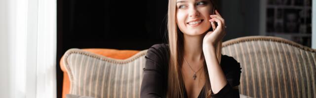 9 subtle signs someone grew up with money, even if they dress casually