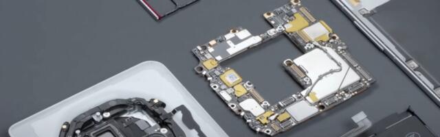 Honor Magic V3 disassembled on video