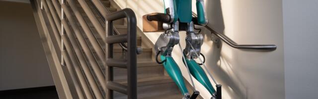 Amazon is reportedly training humanoid robots to deliver packages