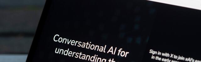 Grok vs ChatGPT: How Does Elon Musk’s AI Chatbot Stack Up?