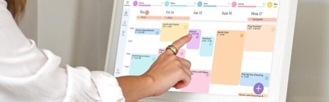 Amazon’s Best-Selling Skylight Smart Touchscreen Calendar Hits Record Low Price