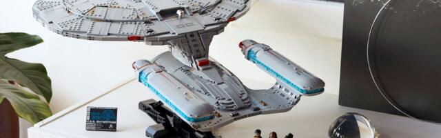 Lego’s first Star Trek set is a $400 Enterprise with Data, Picard, and Worf minifigures