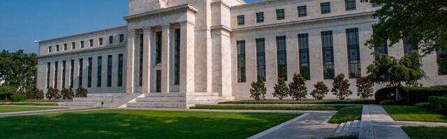 Federal Regulators Want Stablecoins to Keep Working Without ID Checks
