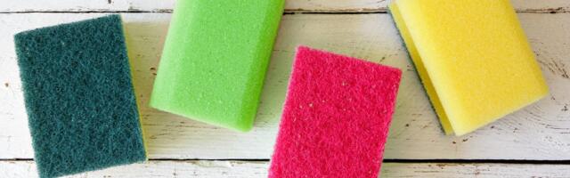 The Genius Reason Sponges Come in Different Colors — and What Each One Means