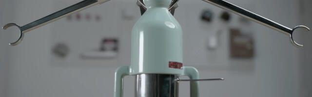 This Manual Espresso Gadget Is One Fun 'Robot,' But Is It Worth The Price Tag? Users Weigh In