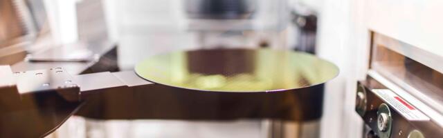 Chinese scientists discover method to cut defects by 99% with DUV chipmaking equipment, but it destroys EUV pattern fidelity — analyzing photoresist clustering with cryo-ET at 105°C