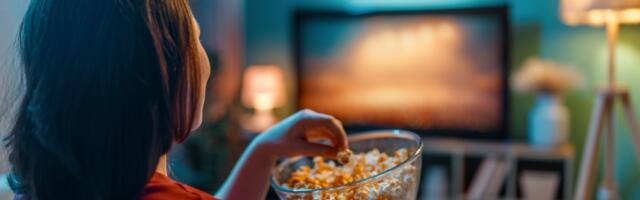 Psychology says the true crime audience is overwhelmingly women not because women are morbid but because women are the primary targets of the crimes being described — and learning the patterns isn’t entertainment, it’s threat intelligence dressed up as a podcast