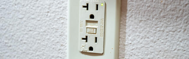 What Happens (And What To Do) When An Electrical Outlet Gets Wet