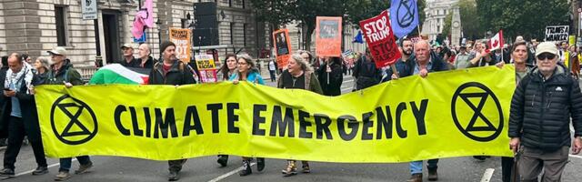 Anti-Trump Protesters Take Aim at ‘Naive’ US-UK AI Deal