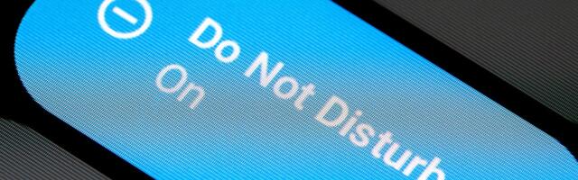 How to Do a Social Media Detox to Improve Your Mental Well-Being