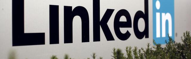 LinkedIn will require recruiters and executives to verify their identity to cut down on scams