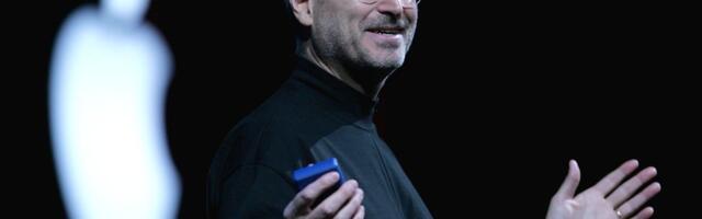 Frustrated Apple fans are sharing old Steve Jobs keynote clips