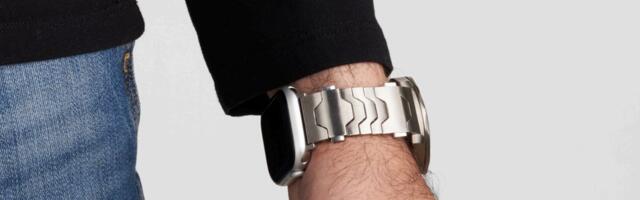 This Two-Faced Watch Band Lets You Hide an Apple Watch Under Your Rolex