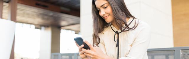 People who prefer texting over phone calls usually display these 7 distinct personality traits