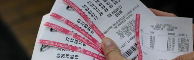 Jackpot for Mega Millions surges past $1 billion after no numbers match on Christmas Eve drawing