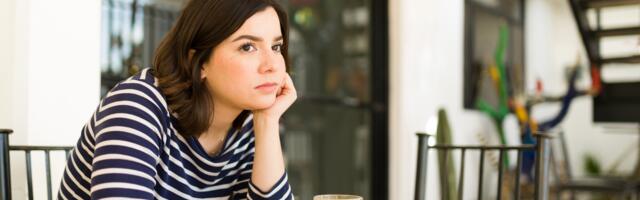 Psychology says good people with no close friends aren’t the difficult ones — they’re the ones who asked too little, gave too readily, made themselves so easy to be around that nobody ever felt the particular friction that closeness actually requires