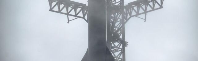 Threats of SpaceX Rocket Debris Forcing Flight Delays Over Indian Ocean Routes