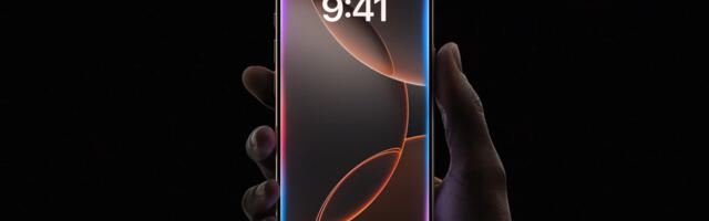 Here's Why Your iPhone Is Glowing Around The Edges