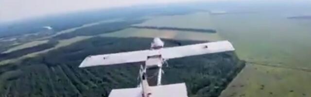 Russia loaded its cheap 'Molniya' strike drones with extra batteries and high-def cameras, turning them into recon tools