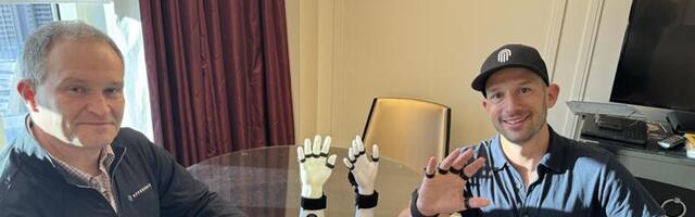 Afference creates artificial touch sensations with rings on your fingers