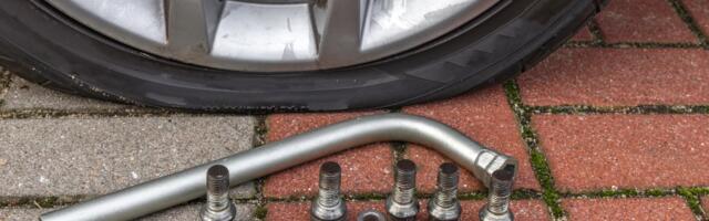 Here's Why Car Manufacturers Made The Switch From Lug Nuts To Lug Bolts