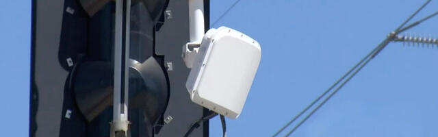 Ever Noticed Those White Squares On Top Of Traffic Lights? Here's What They're For