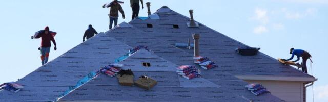 US economy expands at a surprisingly strong 4.3% annual rate in the third quarter