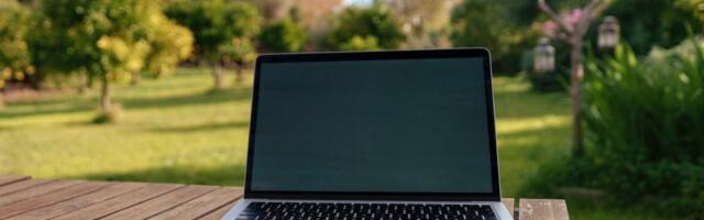 Here's How to Extend Your Wi-Fi Outdoors This Summer