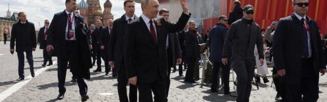 Video appears to show Putin's bodyguards armed with a handheld anti-drone interceptor