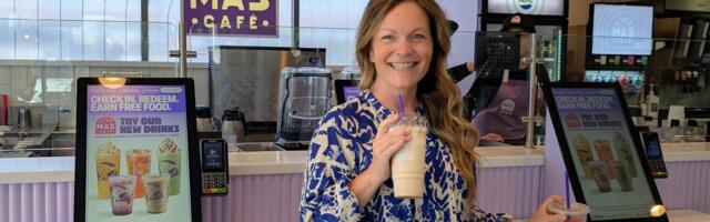 I tried Taco Bell's new spinoff, Live Más Café. The drinks were such a great value that Starbucks should be worried.
