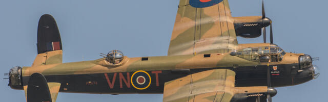 British Man Built A Replica WW2 Bomber Cockpit By Hand – Now It's Headed To A Museum