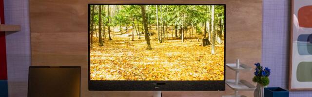 Dell’s new monitor tracks your head to beam audio to your ears