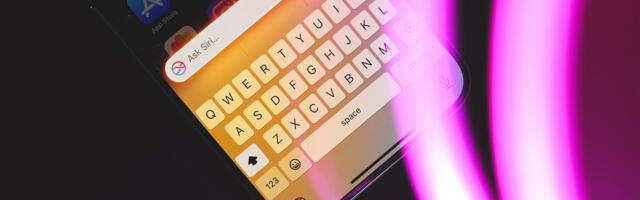 Your iPhone's Keyboard Has A Useful Built-In Feature Most People Don't Know About