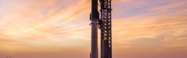 SpaceX's 13th Starship flight test launches with Starlink's next-gen satellites