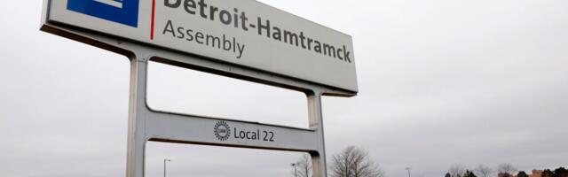 GM lays off 1,700 workers making EVs and batteries in Michigan, Tennessee GM lays off 1,700 workers making EVs and batteries in Michigan, Tennessee