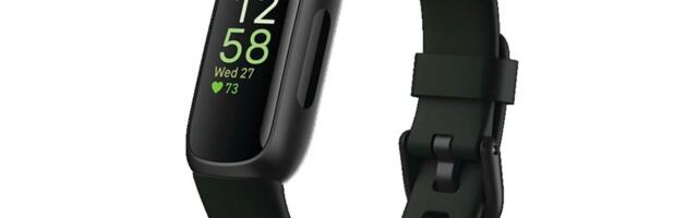 This Fitbit Tracker Is 5 Times Cheaper Than an Apple Watch, Amazon Is Clearing it Out at a Record-Low Price