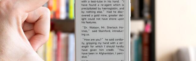 Some of Xteink’s credit card-sized e-readers are losing their best feature