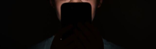 Did smartphones “destroy” a generation? The debate, explained.