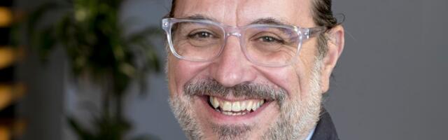 I was successful but depressed at 41. I found a fulfilling side hustle in therapy, and negotiated a 4-day week to pursue it.