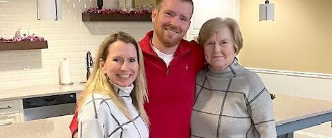 My 83-year-old mom had dementia, and I lived 1,200 miles away. My oldest son visited her regularly, and I called her every day. My 83-year-old mom had dementia, and I lived 1,200 miles away. My oldest son visited her regularly, and I called her every day.