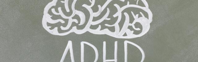 Psychology says the people who feel exhausted after scrolling aren’t lazy, their brains are processing thousands of micro-decisions that were designed to feel like nothing