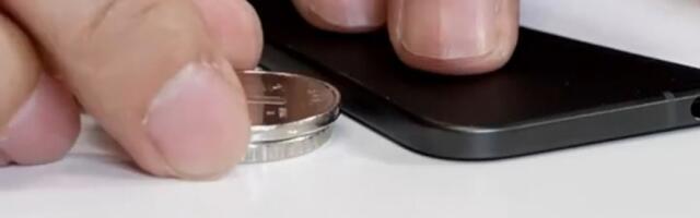 Oppo Find N5 thickness demonstrated